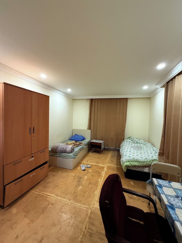 Rova Hotel/Hostel Basic Double or Twin Room 52