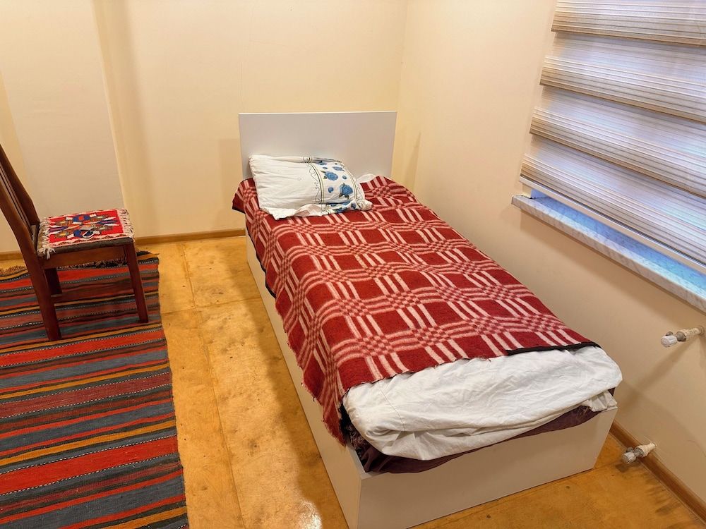 Rova Hotel/Hostel Basic Double or Twin Room 19