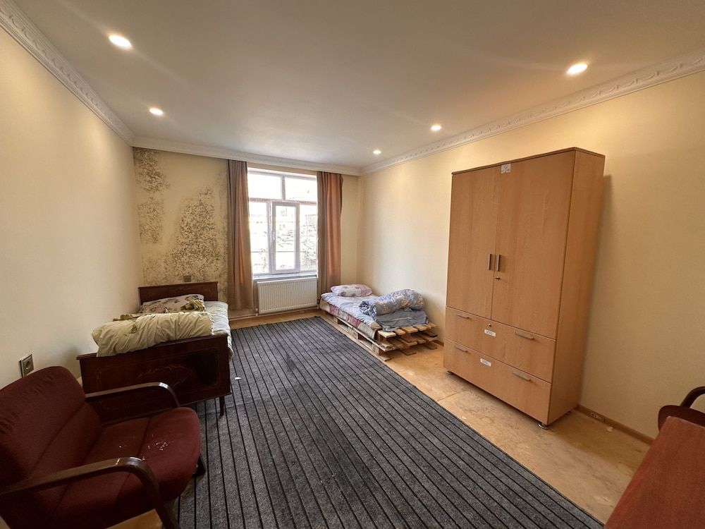 Rova Hotel/Hostel Basic Double or Twin Room 47