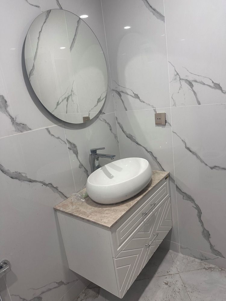 Rova Hotel/Hostel Basic Double or Twin Room 45