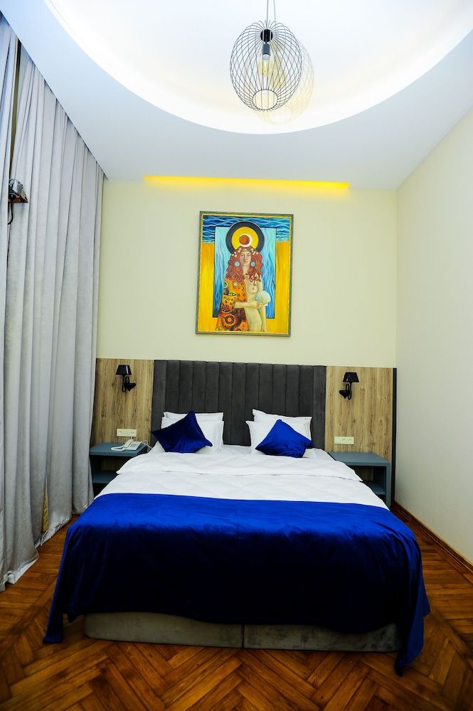 undefined Renaissance Boutique Hotel 5