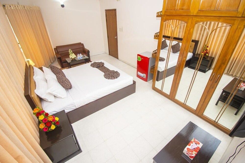 undefined Hotel Suite Palace 6
