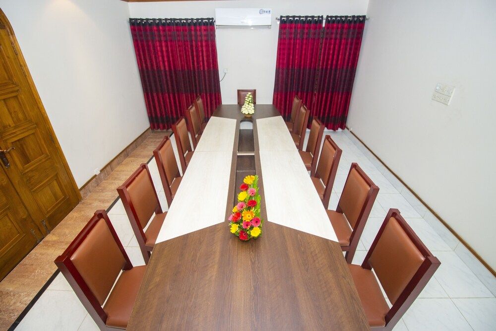 undefined Hotel Suite Palace 7