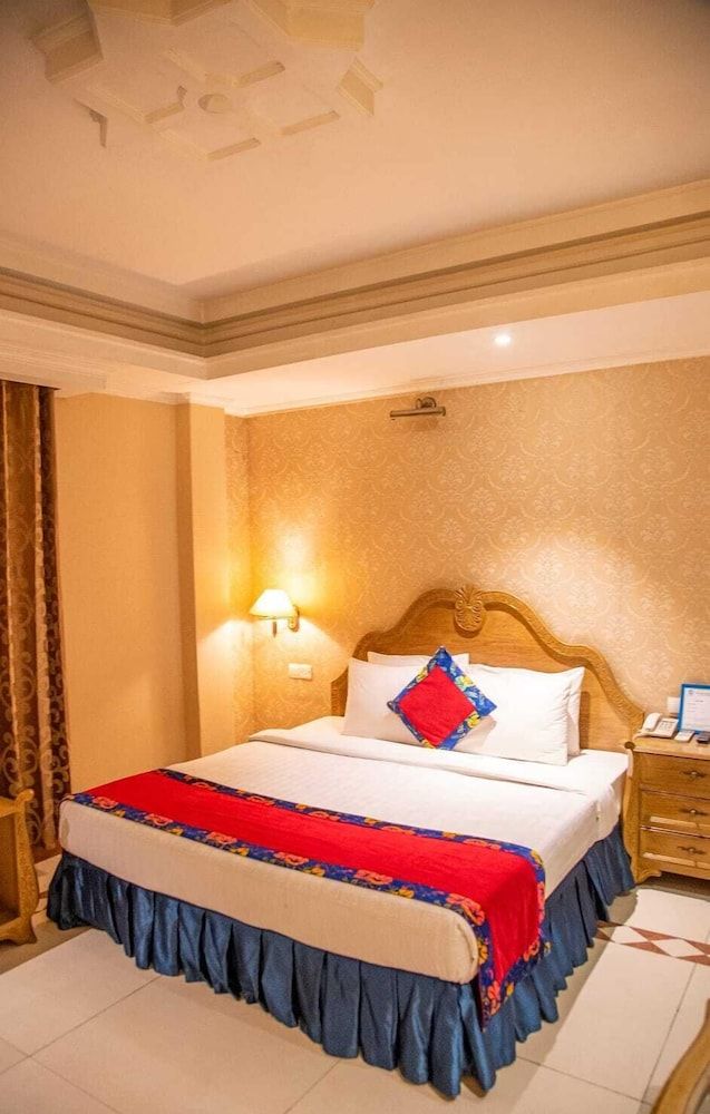 Sea Shell Residence Deluxe Double Room 5