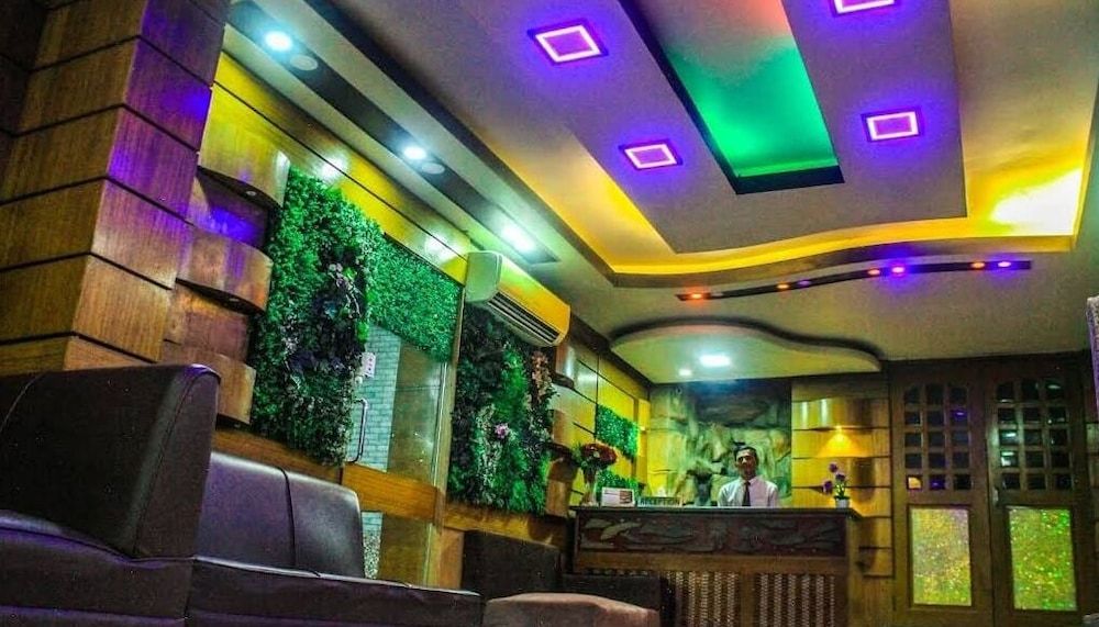 undefined Grand Plaza Hotel 8