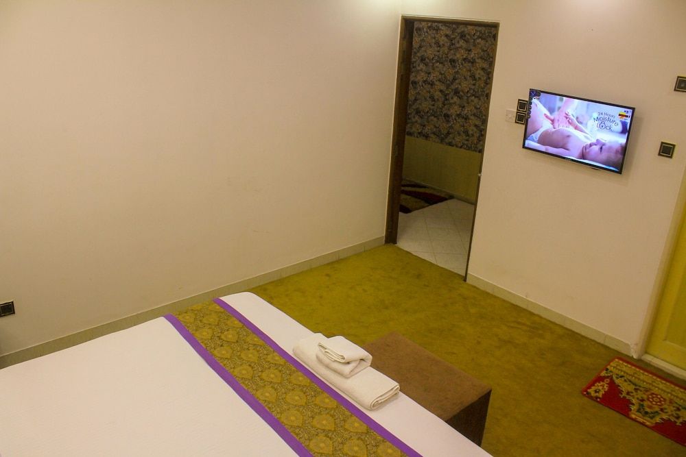 undefined Grand Plaza Hotel 5