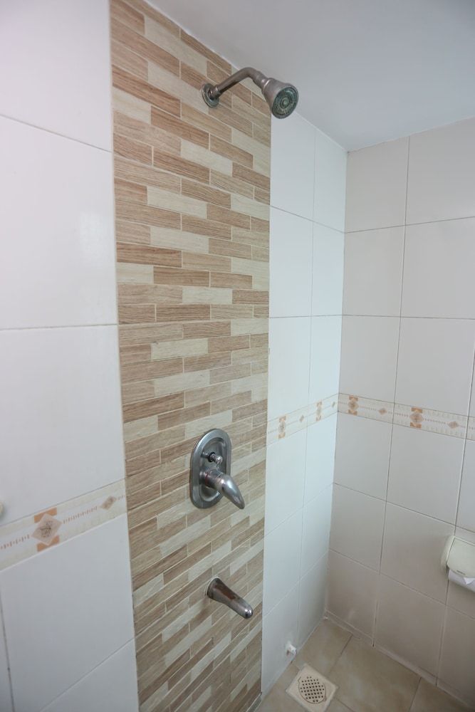 Hotel Istana Ltd Deluxe Twin Room 7