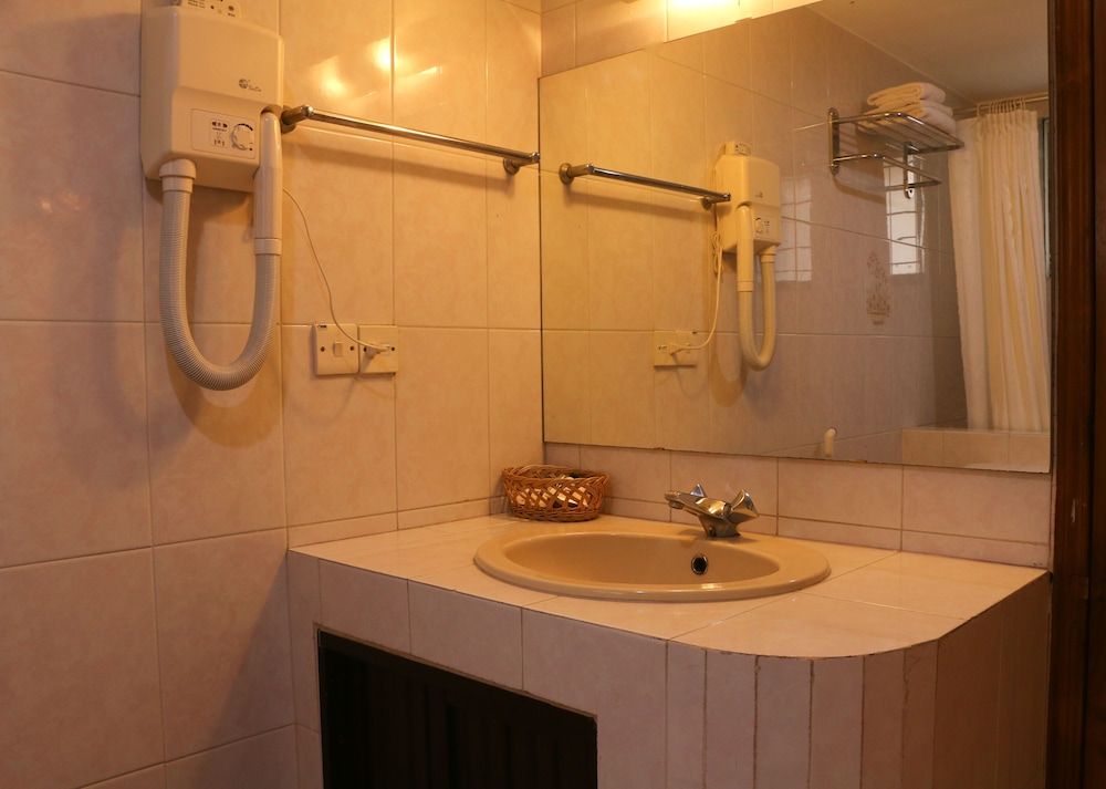 Hotel Istana Ltd Premium Double Room 6