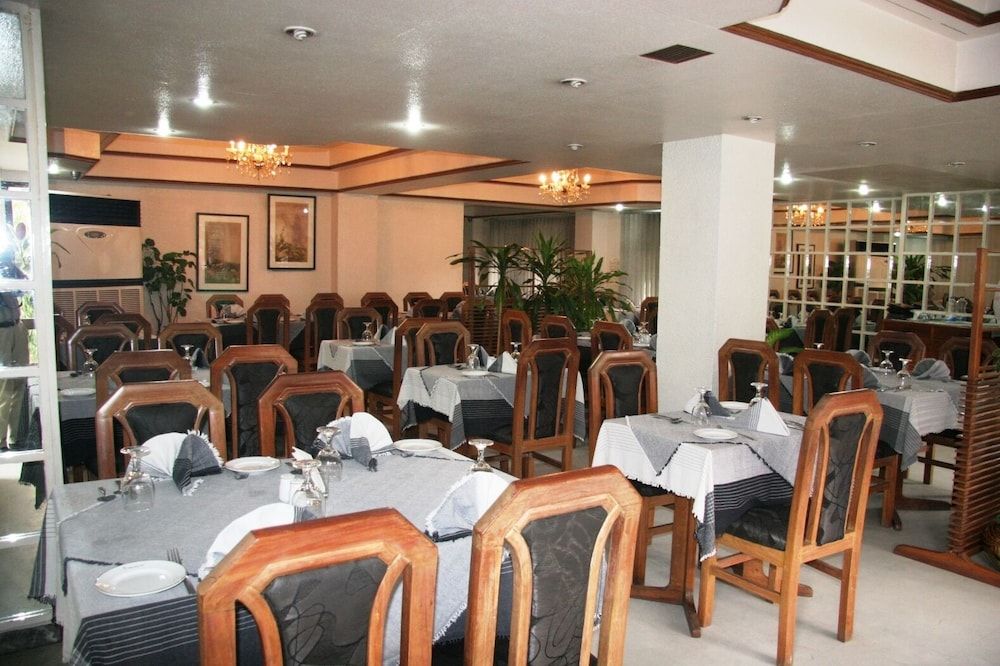 undefined White House Hotel 9