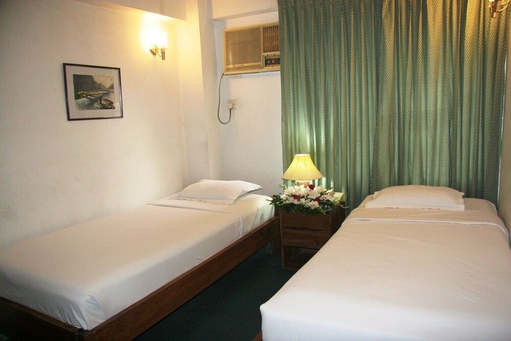 White House Hotel Deluxe Double or Twin Room 4