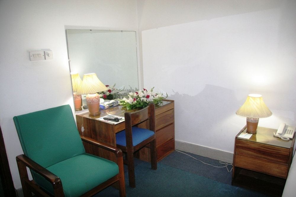 White House Hotel Deluxe Double or Twin Room 2