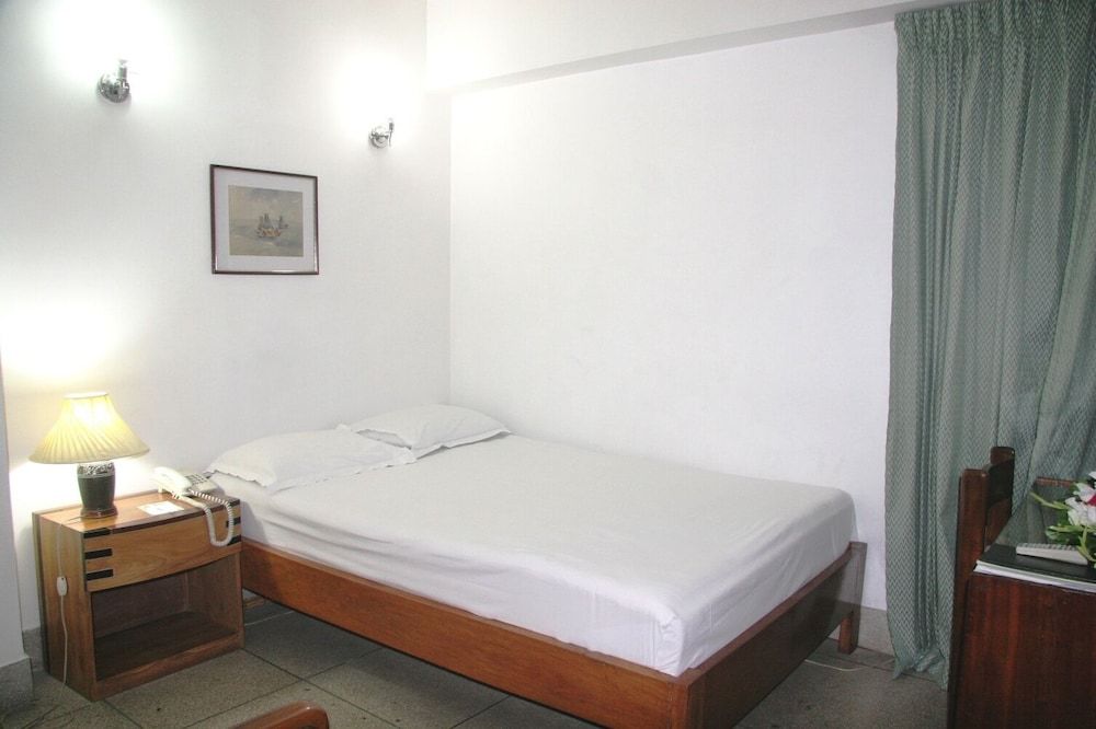 White House Hotel Economy Double Room 4