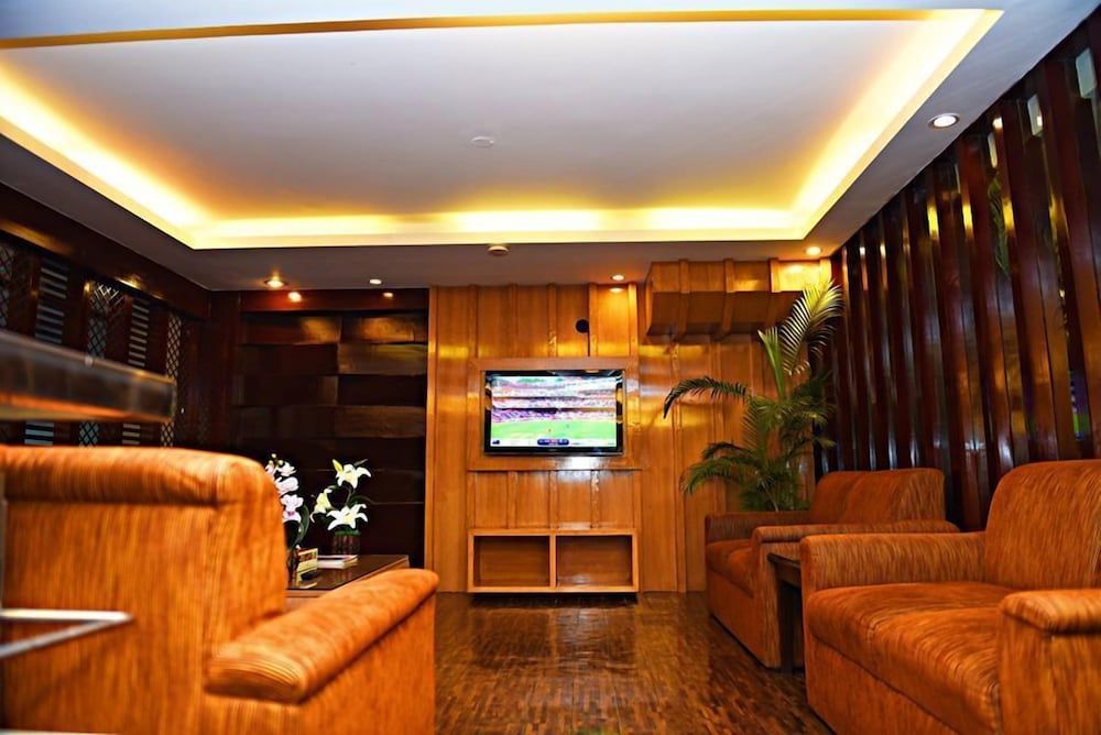 undefined West Park Inn 5