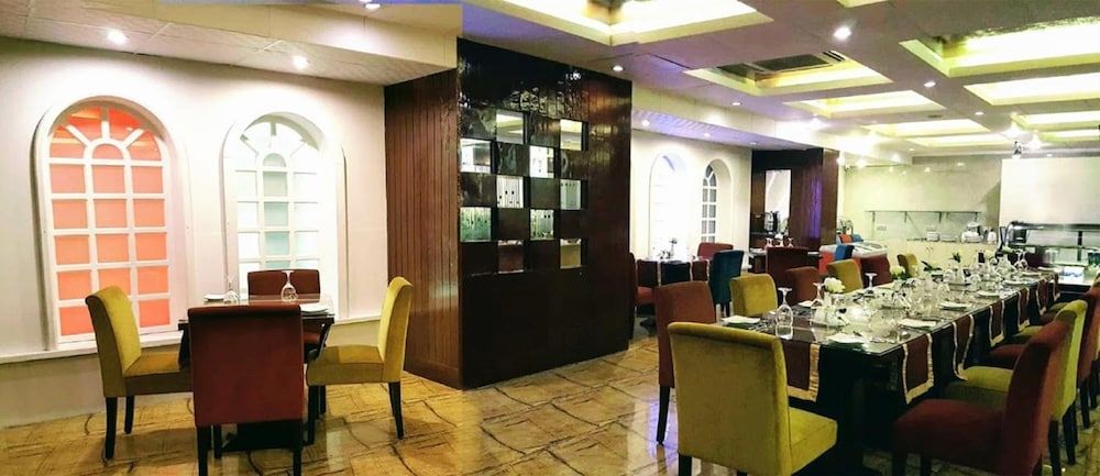 undefined West Park Inn 7