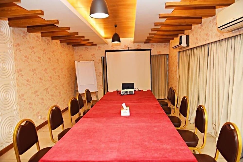 undefined West Park Inn 4