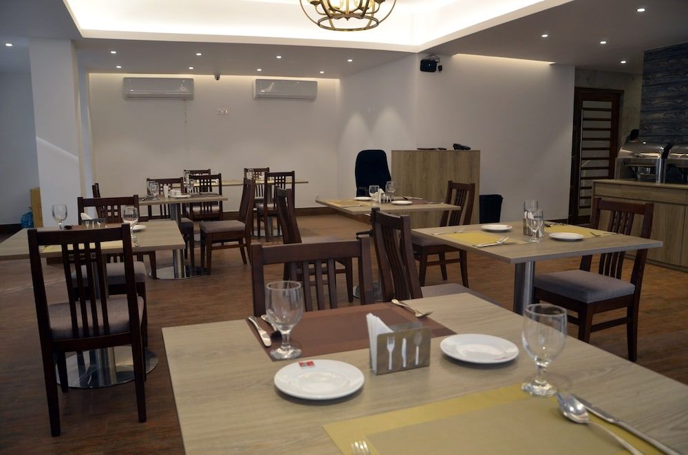 undefined Priyo Nibash Stylish Residential Hotel 4