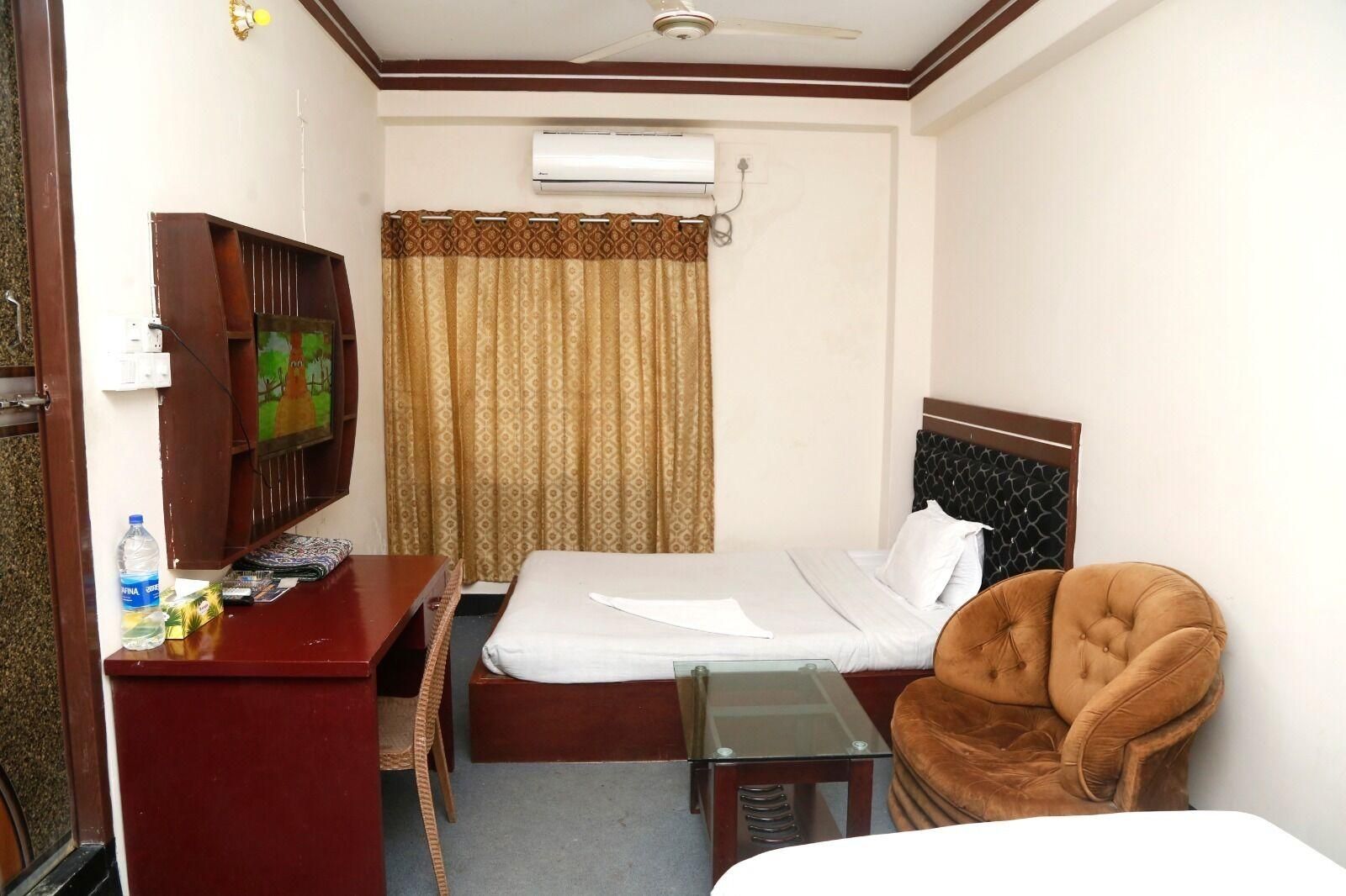 undefined Hotel Blue Bird 10