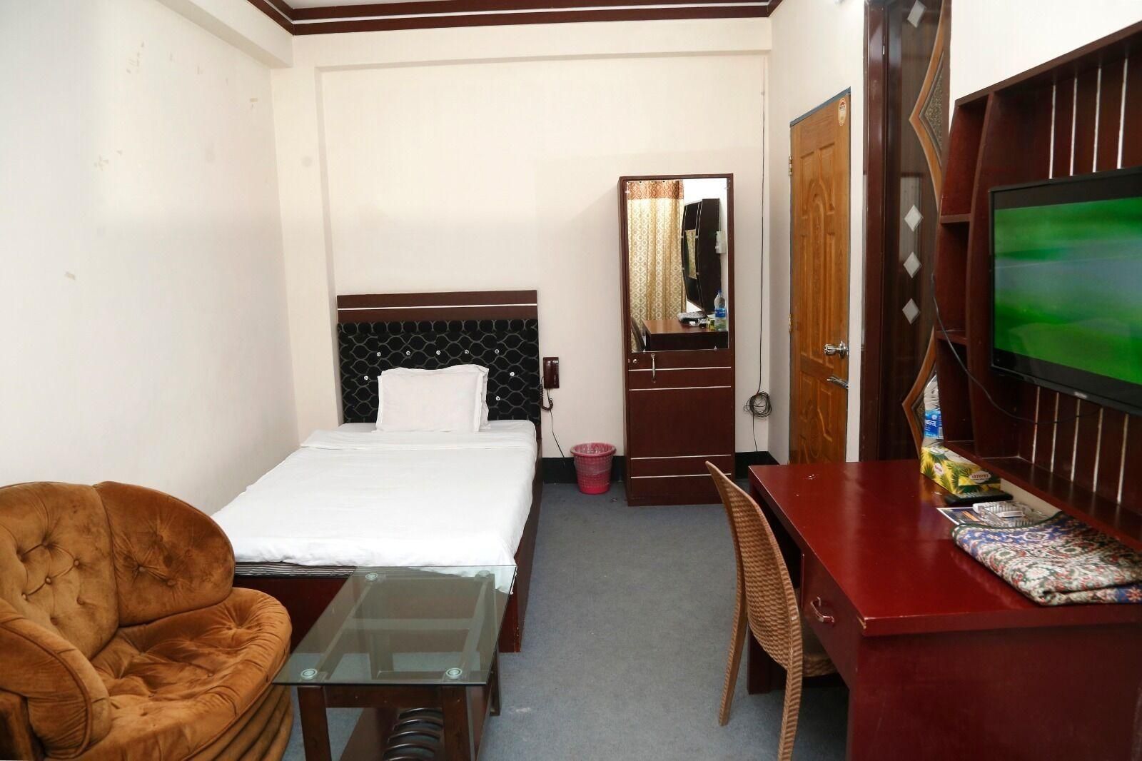 undefined Hotel Blue Bird 3