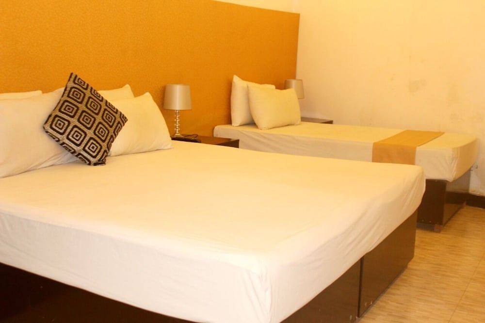 undefined Akbar's Hotel 10