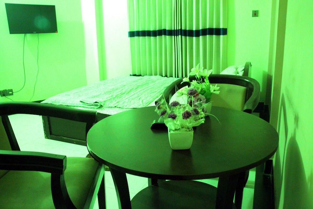 Tony's Place Deluxe Quadruple Room, Multiple Beds, Smoking, Garden View 3