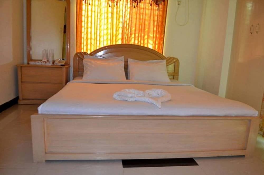 Standard Double Room, 1 Bedroom, Smoking, Hill View