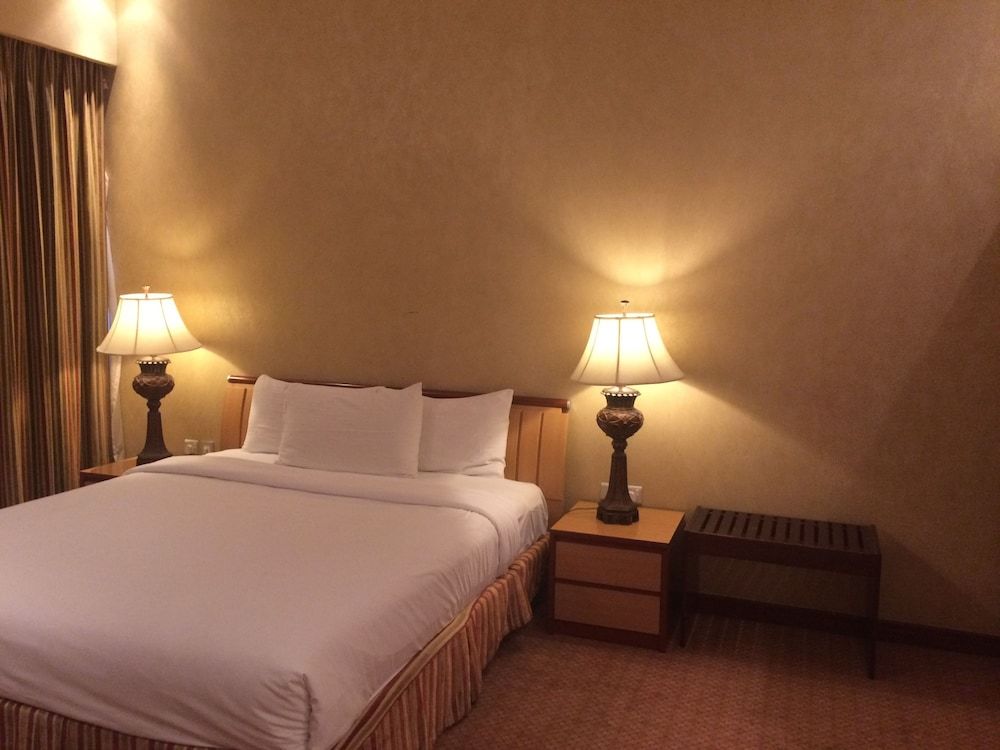 undefined Excelsior Luxury Apartments 4