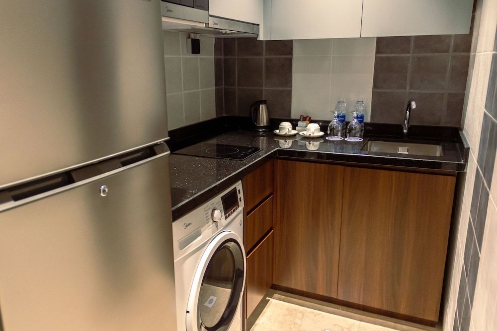 The Seven Hotel Deluxe Studio, 1 King Bed, City View 6