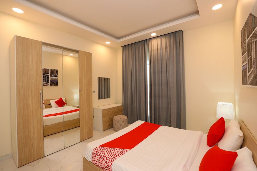 undefined OYO 109 Dana Plaza 2 3