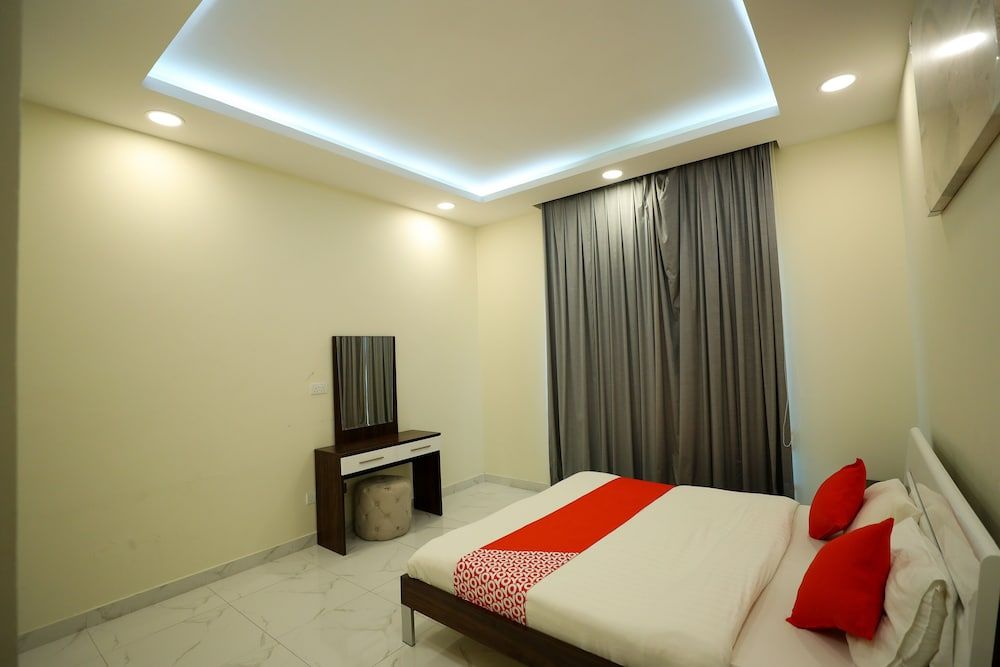 undefined OYO 109 Dana Plaza 2 7