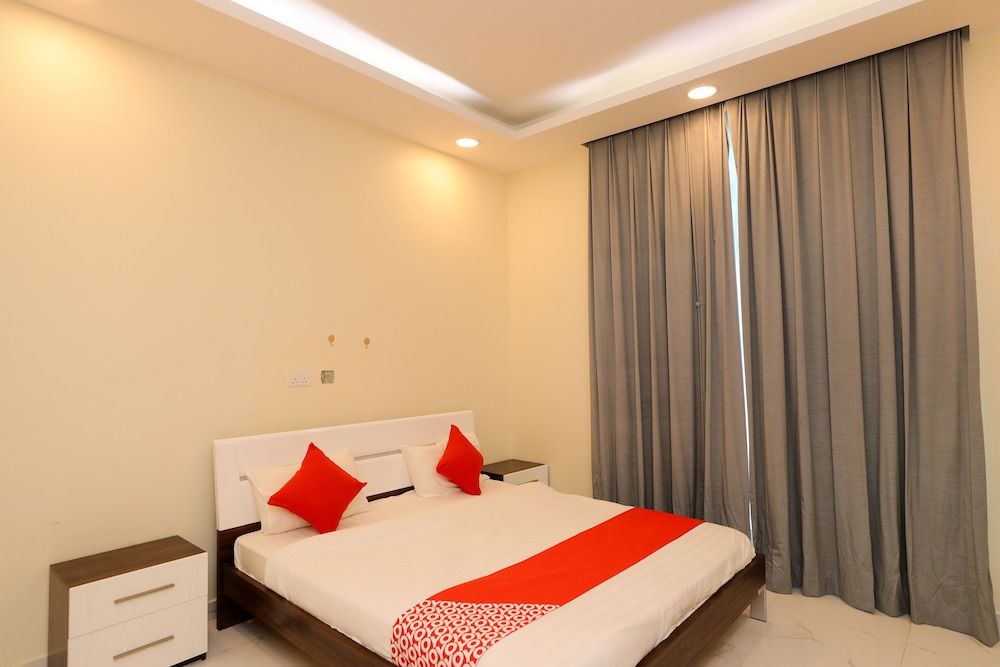undefined OYO 109 Dana Plaza 2 4