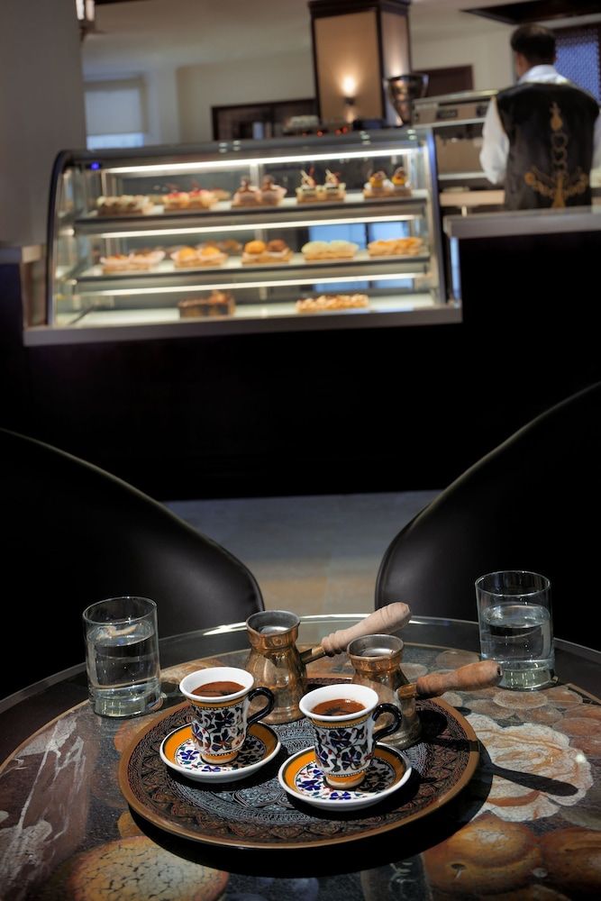 Coffee shop