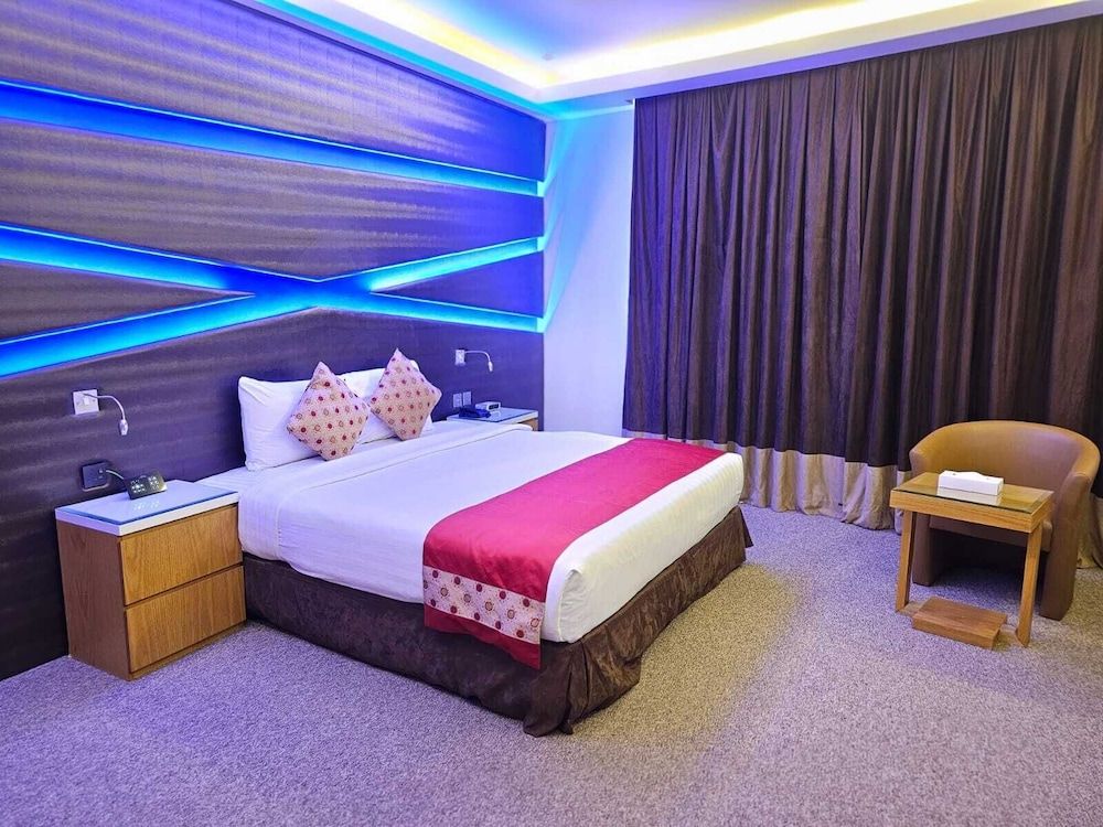 Al Safir Hotel & Tower Deluxe King room 2