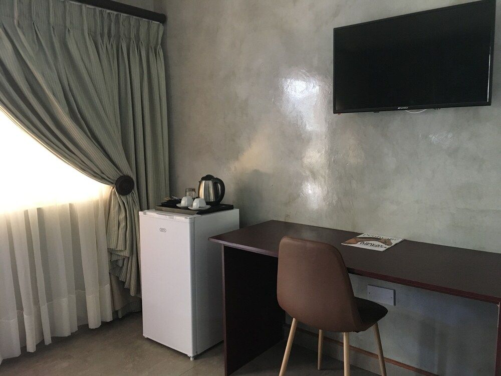 Parkview Hotel Standard Room, 1 Bedroom 2