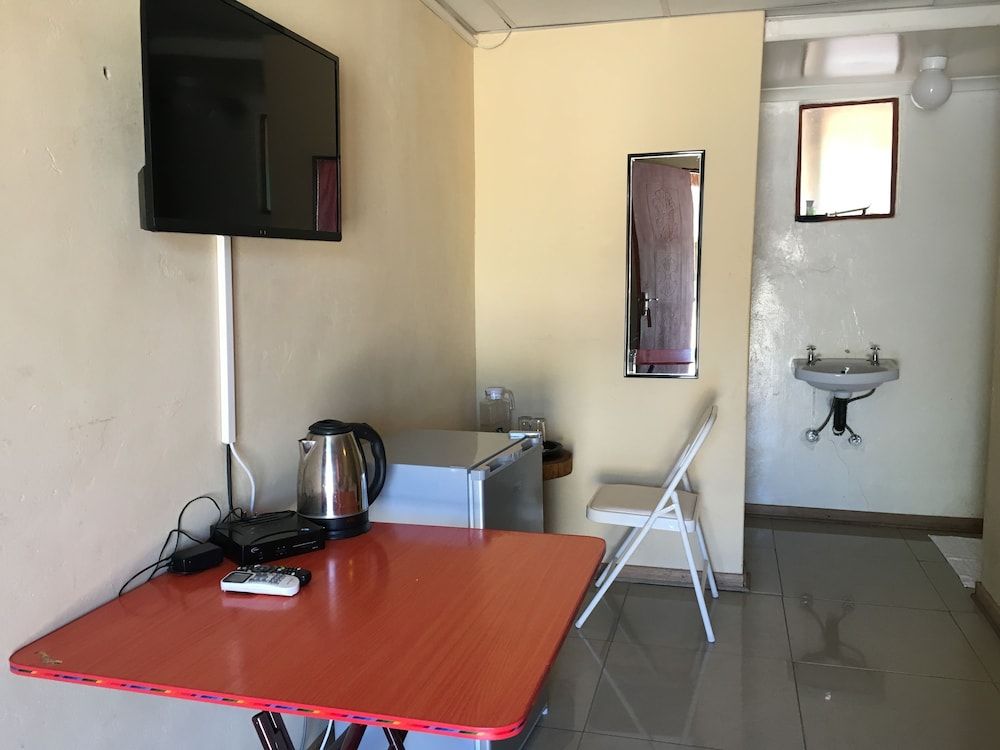 Athoma Guest House Standard Twin Room 5