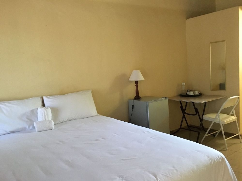 Athoma Guest House Standard Double Room, Garden View 6