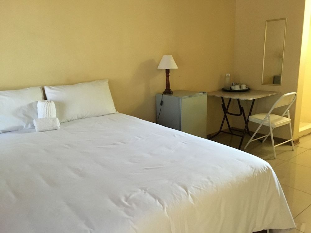 Athoma Guest House Standard Double Room, Garden View 2