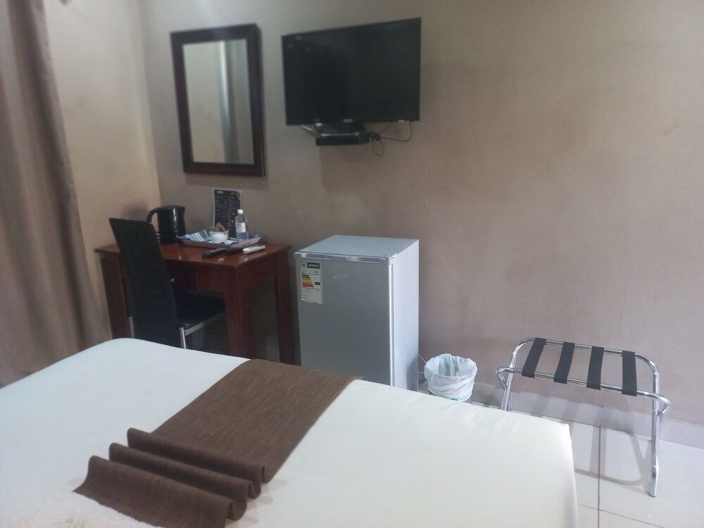 ShakeVille Guest House Standard Double Room 2