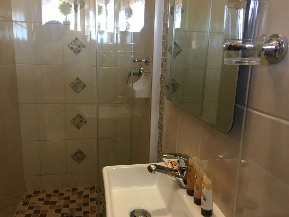 Blomsbed Inn Standard Double Room 5