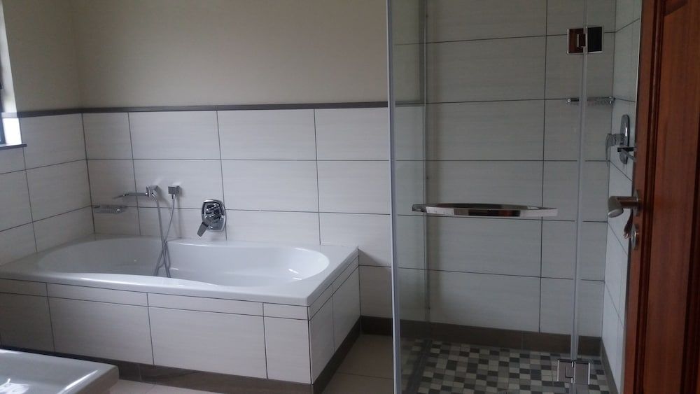 Staybridge Self Catering Apartments Elite Apartment, Non Smoking 4