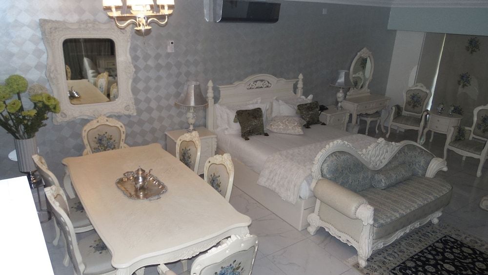 Presidential Suite