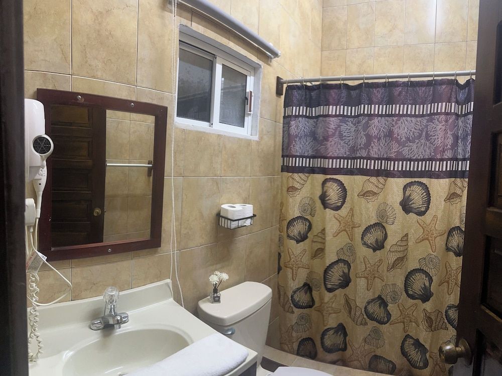 sky Inn Deluxe Double Room 6