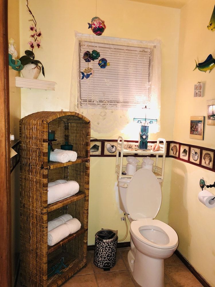 Coral Cove Inn Grand Suite 3