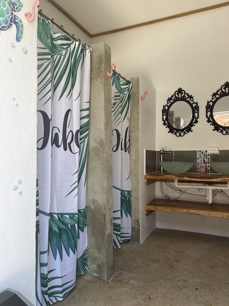 Royal Rat Hostel Basic Shared Dormitory, Men only 3