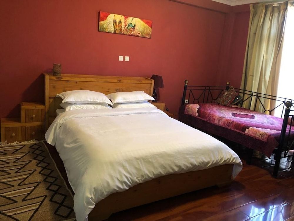 undefined Samantha Hotel 6