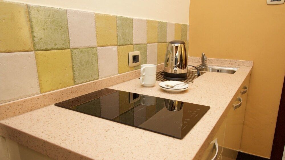 BeAleta Hotel Apartment City Room, 1 Large Twin Bed, Non Smoking 2