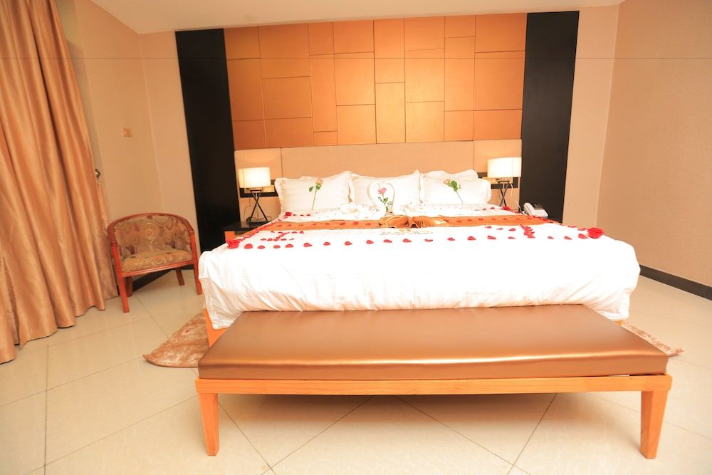 Haven Hotel Junior Suite, Balcony, City View 3