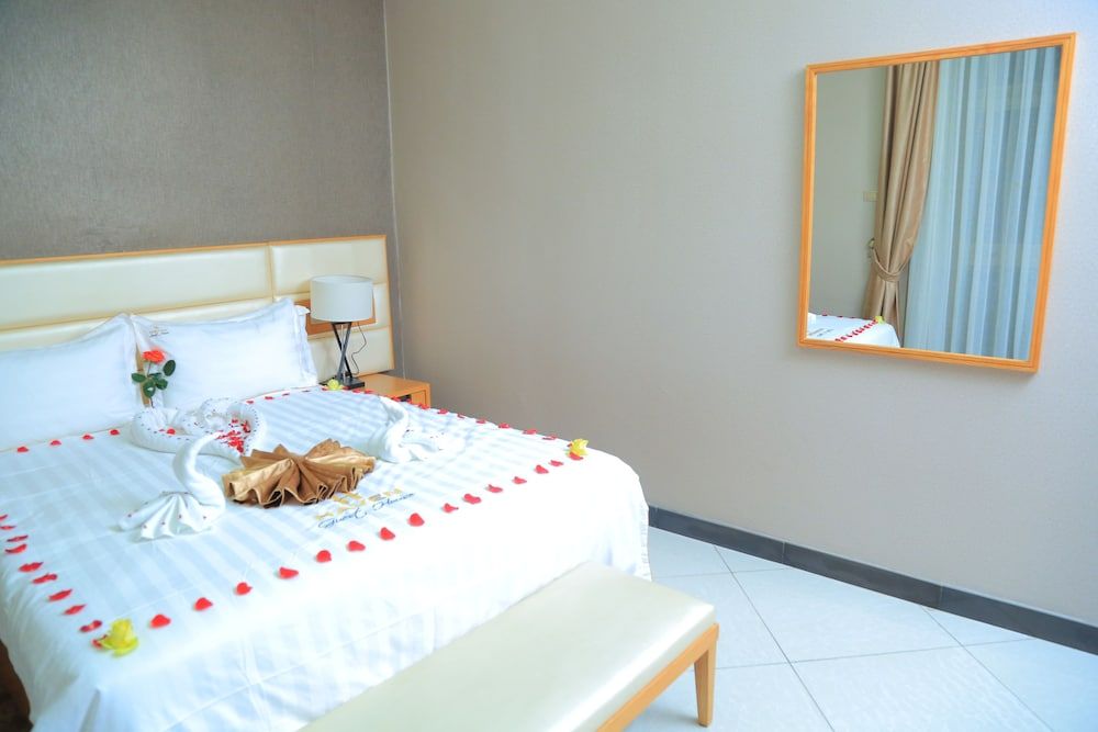 Haven Hotel Deluxe Single Room, 1 Queen Bed, Balcony, City View 4