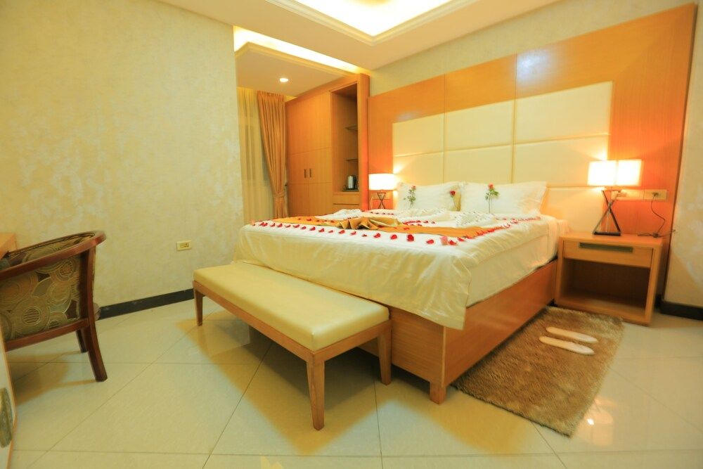 Haven Hotel Superior Double Room, Balcony, City View 4