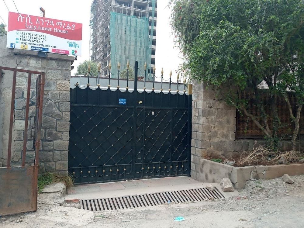 undefined Lucy Guest House B&B 6