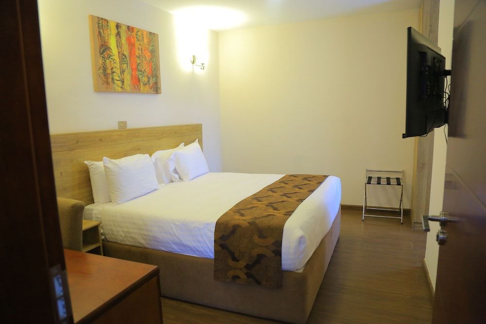 undefined Black Horse Hotel Apartment 7